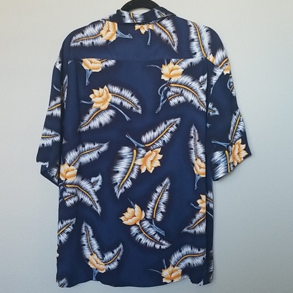 Rene Margo hawaiian print button down XL - Picture 4 of 5